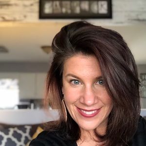 Meet your Posher, Angie